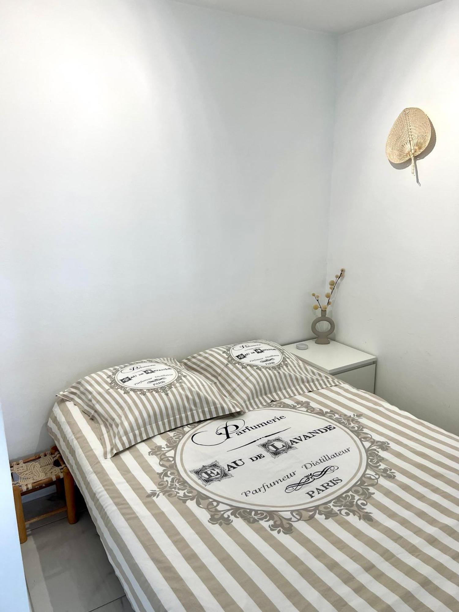 Studio 4 Couchages A 12 Min De La Plage A Pied Avec Wifi, Le Parking Est En Option Antibes Exterior photo